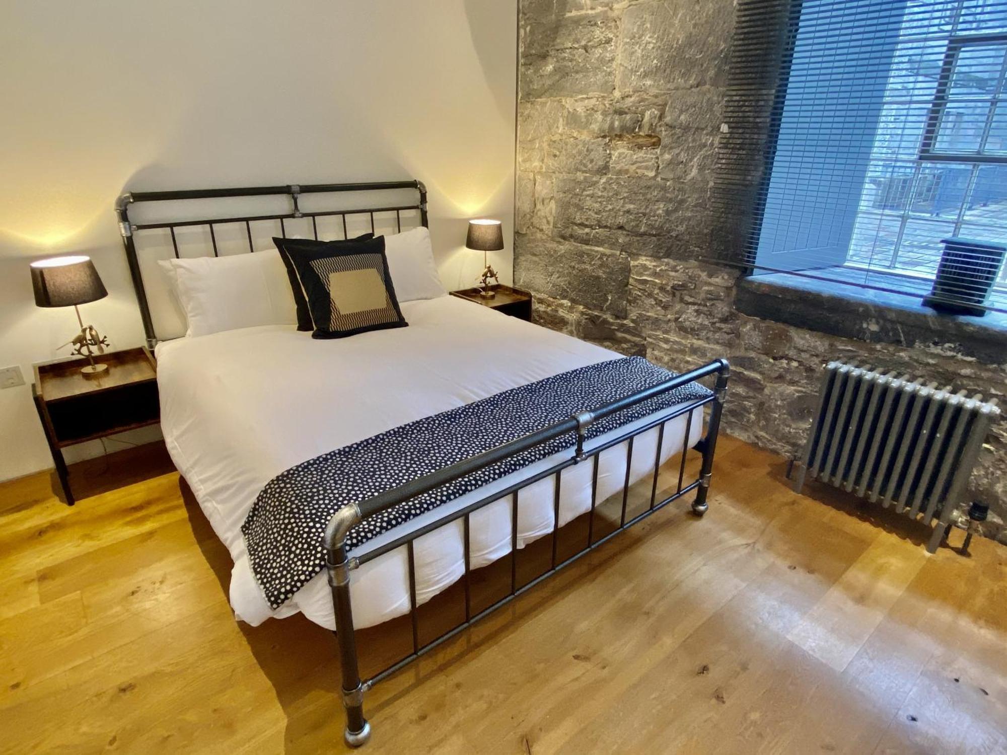Royal William Yard Apartments Плаймаут Номер фото